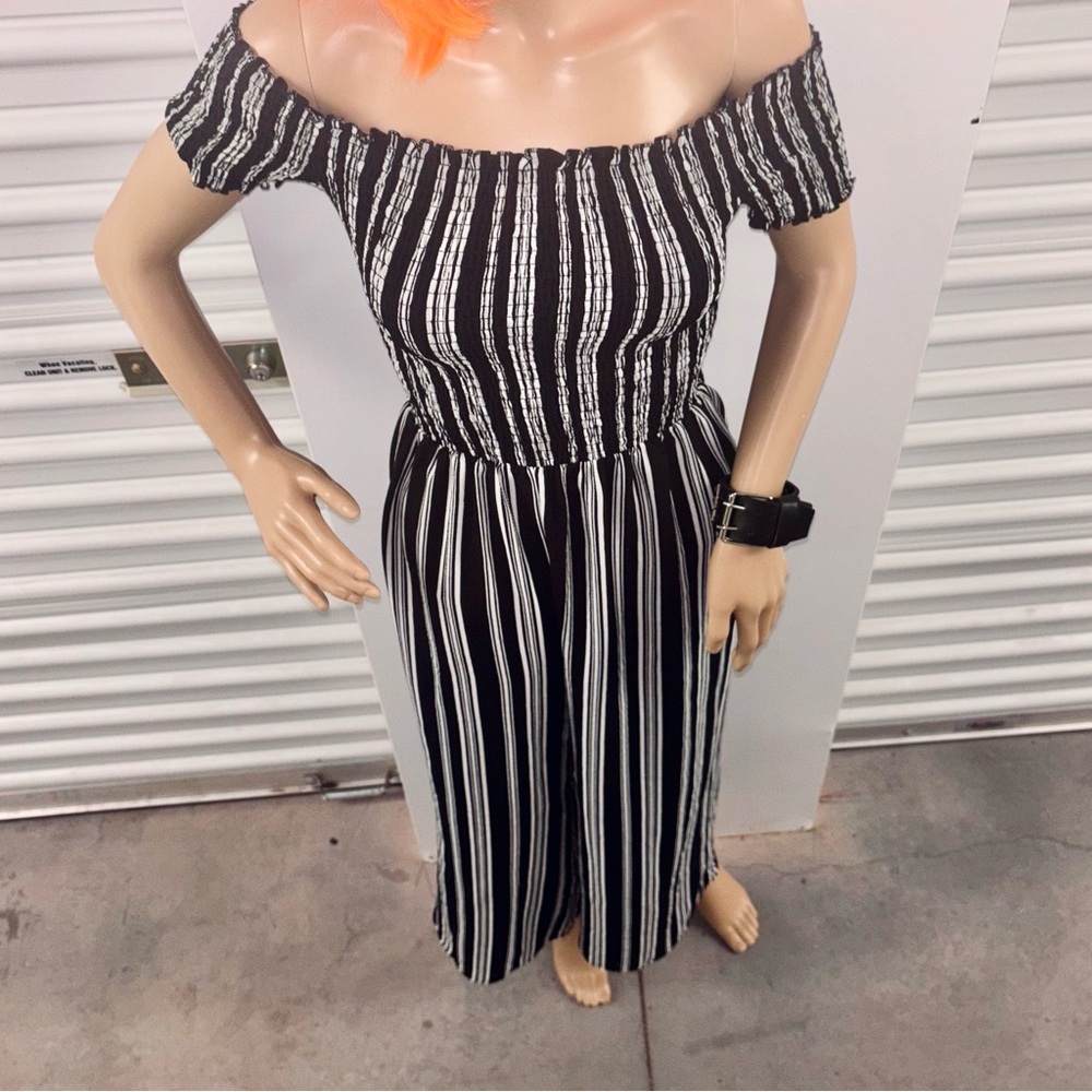 Universal Thread Black and White Striped Jumpsuit with ruched bodice - Picture 6 of 6